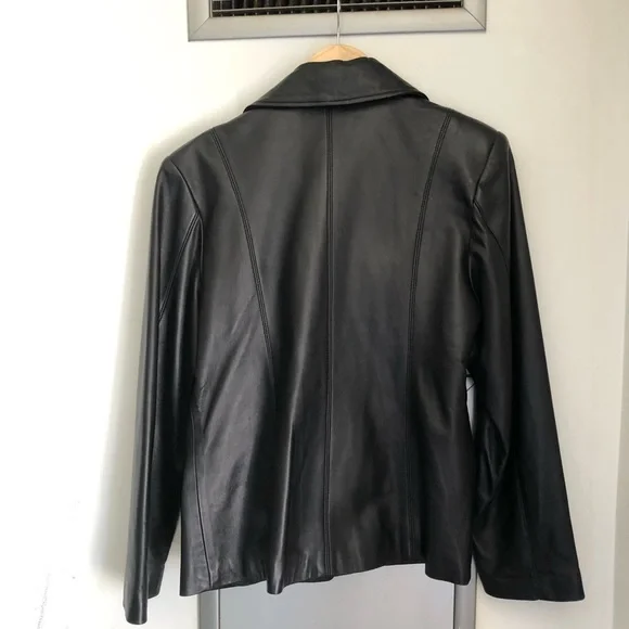 Identify leather collared jacket - Picture 2 of 9